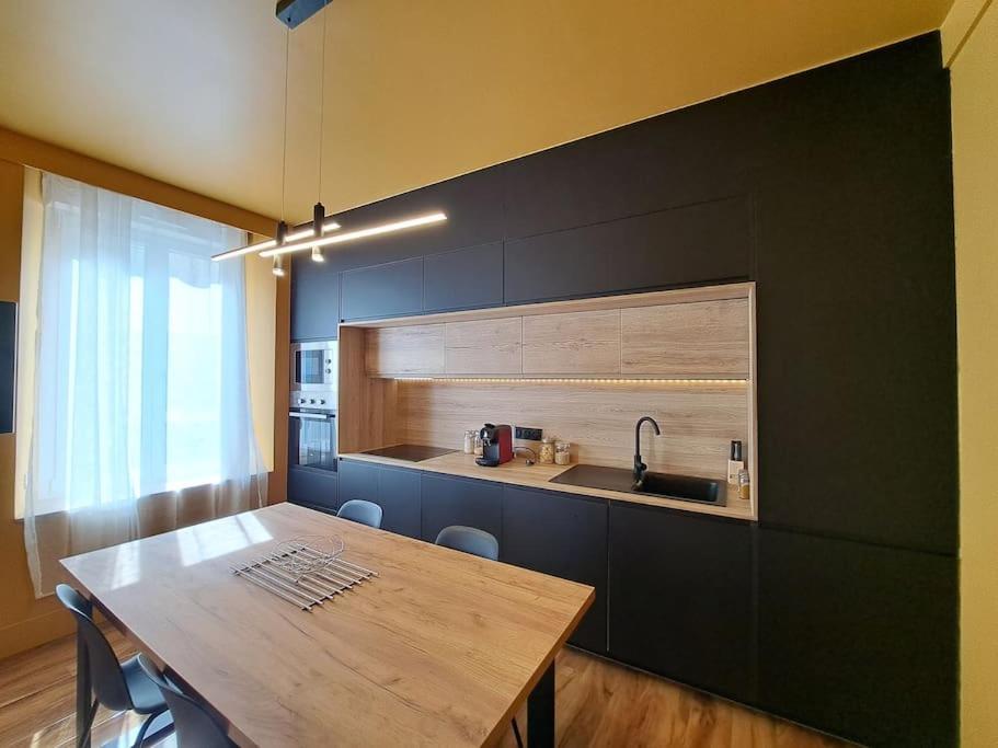 Апартаменти Geneve - Logement Fastueux Реймс Екстер'єр фото